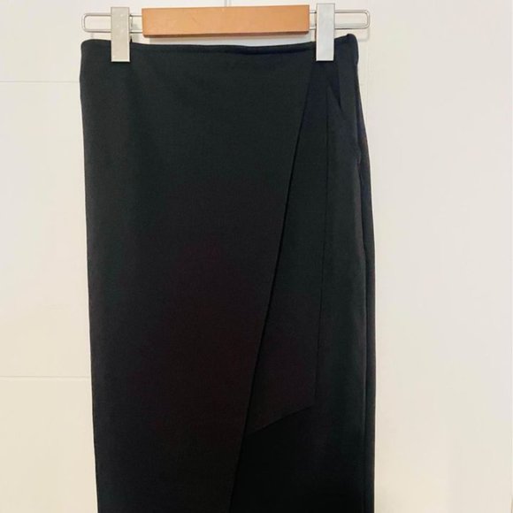 Workhall (Okakie) Black Skirt - Picture 1 of 4